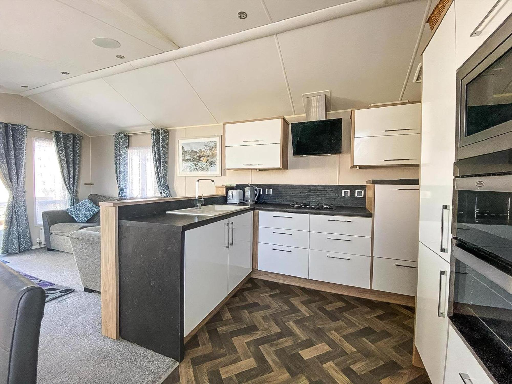 Luxury Caravan At Seaview Holiday Park In Kent Ref 47034Pb Whitstable Extérieur photo