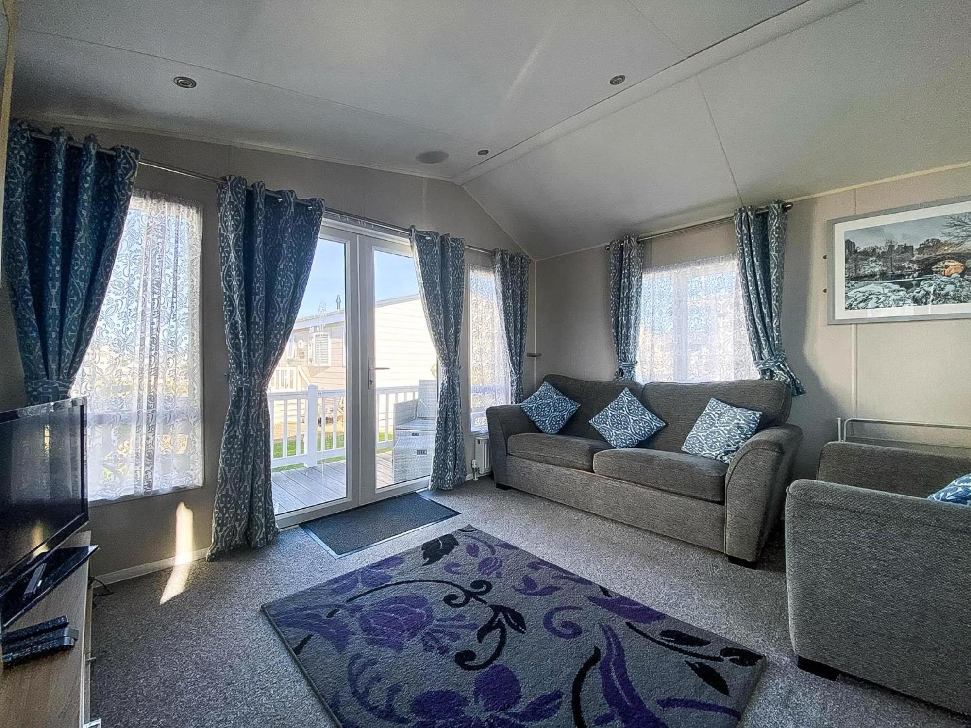 Luxury Caravan At Seaview Holiday Park In Kent Ref 47034Pb Whitstable Extérieur photo