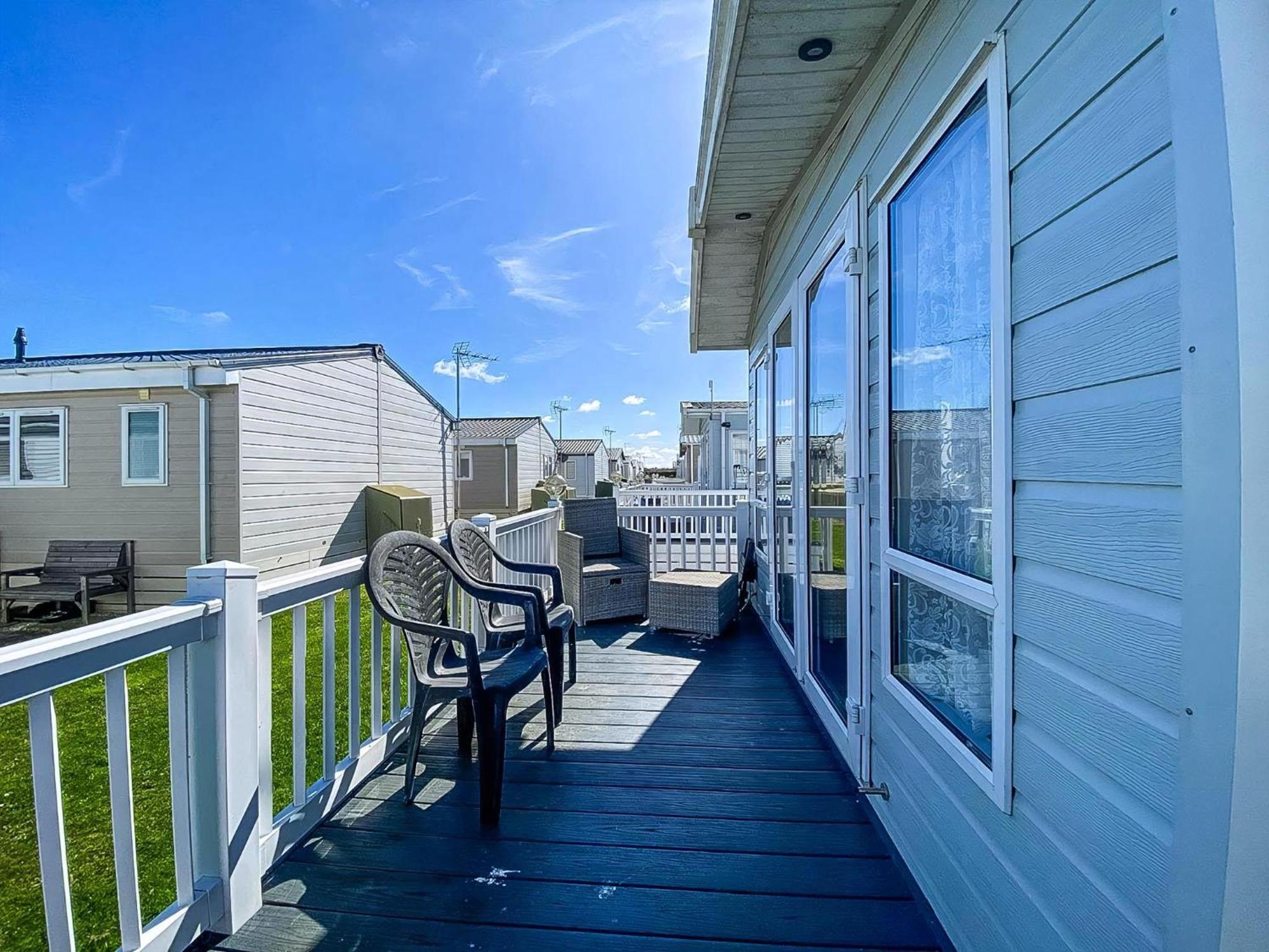 Luxury Caravan At Seaview Holiday Park In Kent Ref 47034Pb Whitstable Extérieur photo
